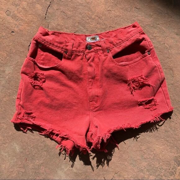 Vintage Limited Red Denim Distressed Shorts - Picture 4 of 4